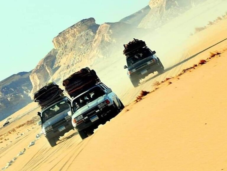 Exploring the Black and White Desert Egypt: A Natural Wonder